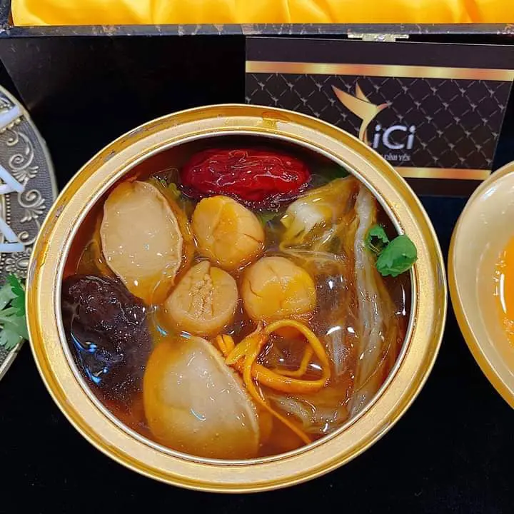 Bát trân uy uy ngự thiên